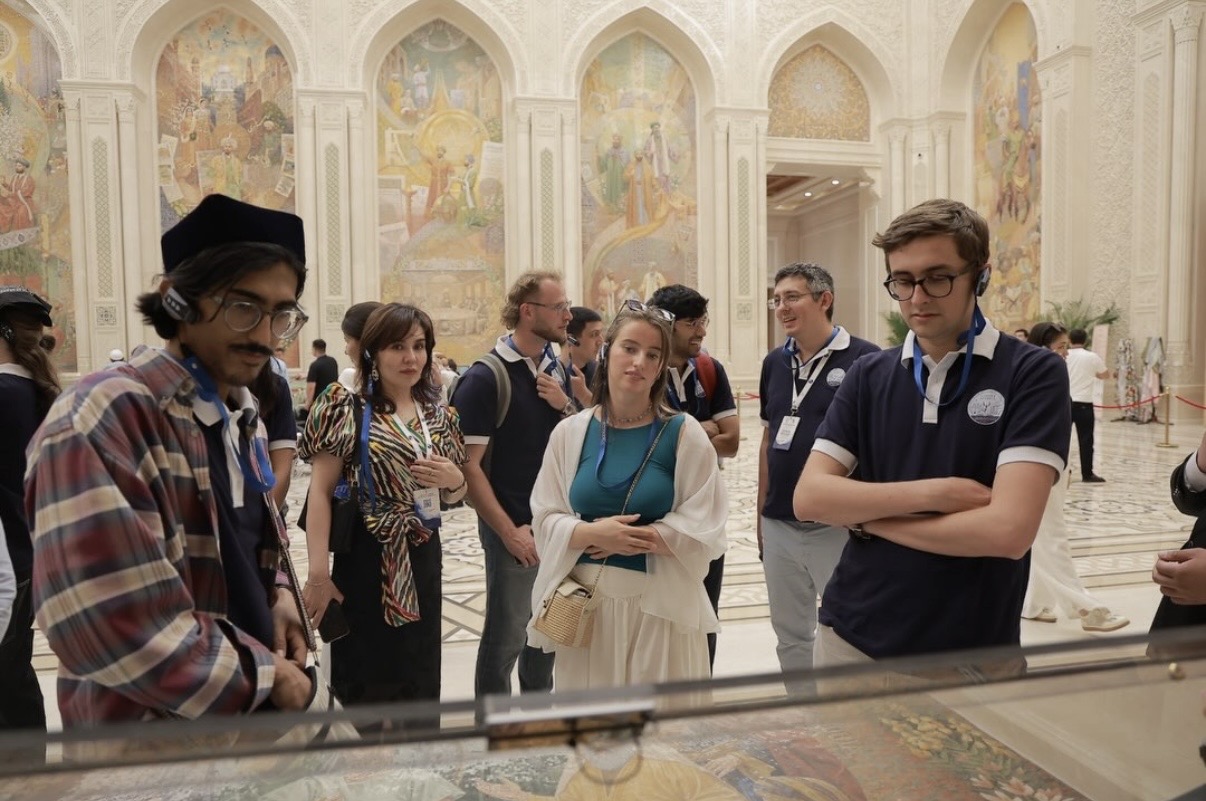 Oxford Uzbek Studies Programme cohort arrives in Tashkent 2