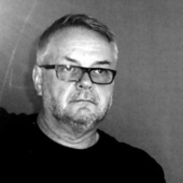 Photograph of Oliver Watson